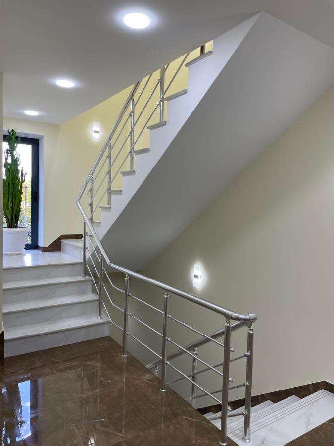 Central Hotel Gyumri Bagian luar foto