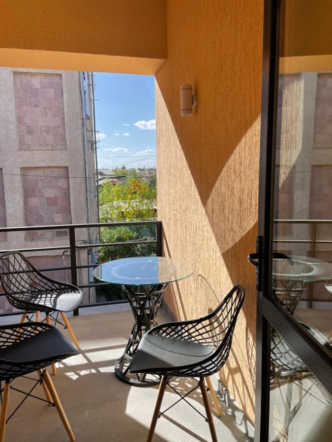 Central Hotel Gyumri Bagian luar foto