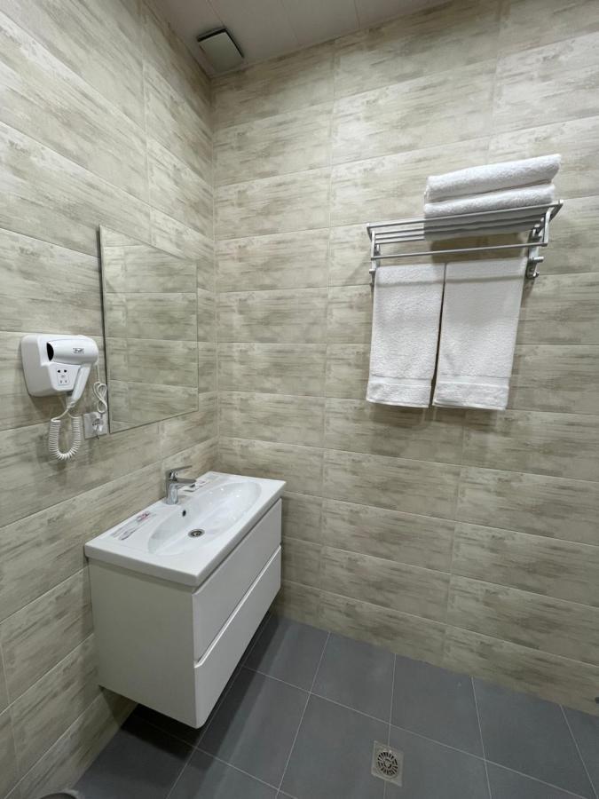 Central Hotel Gyumri Bagian luar foto