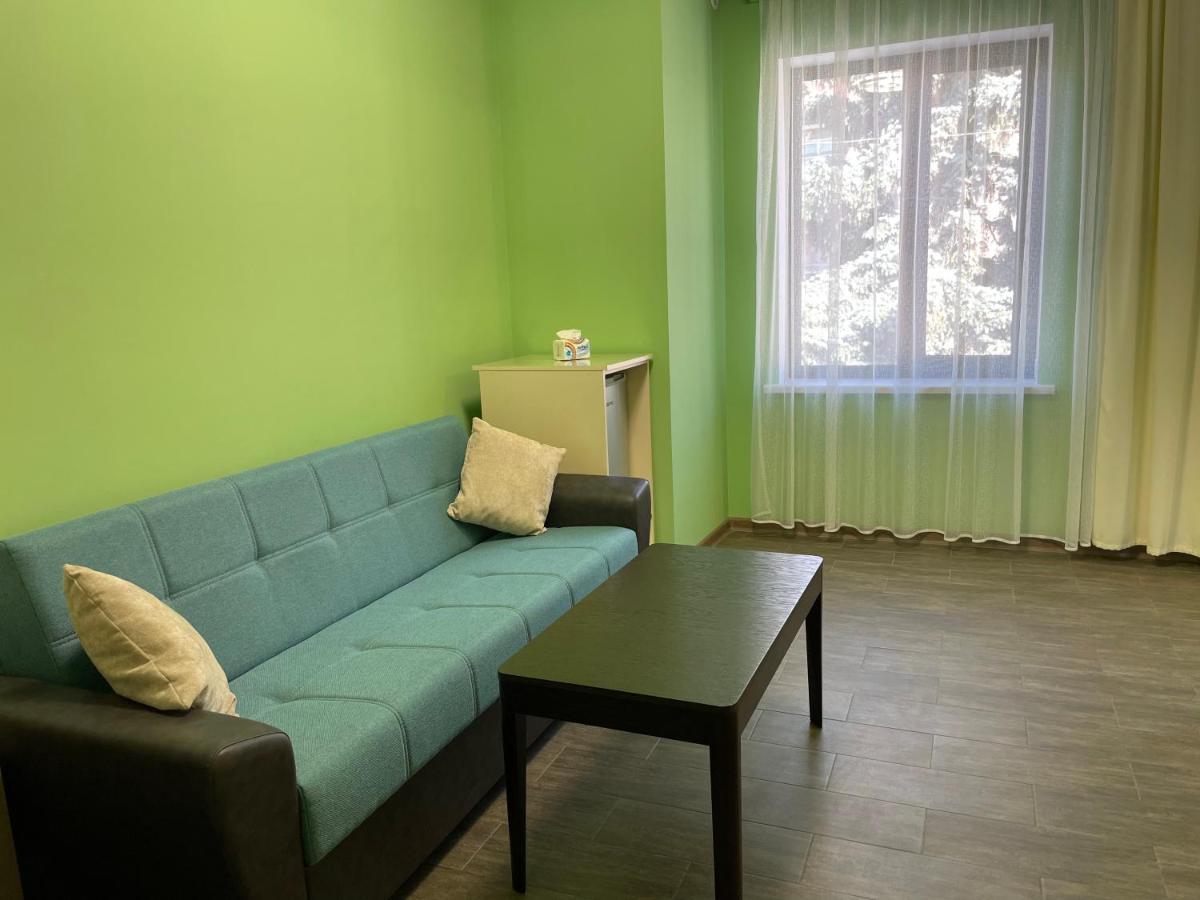 Central Hotel Gyumri Bagian luar foto