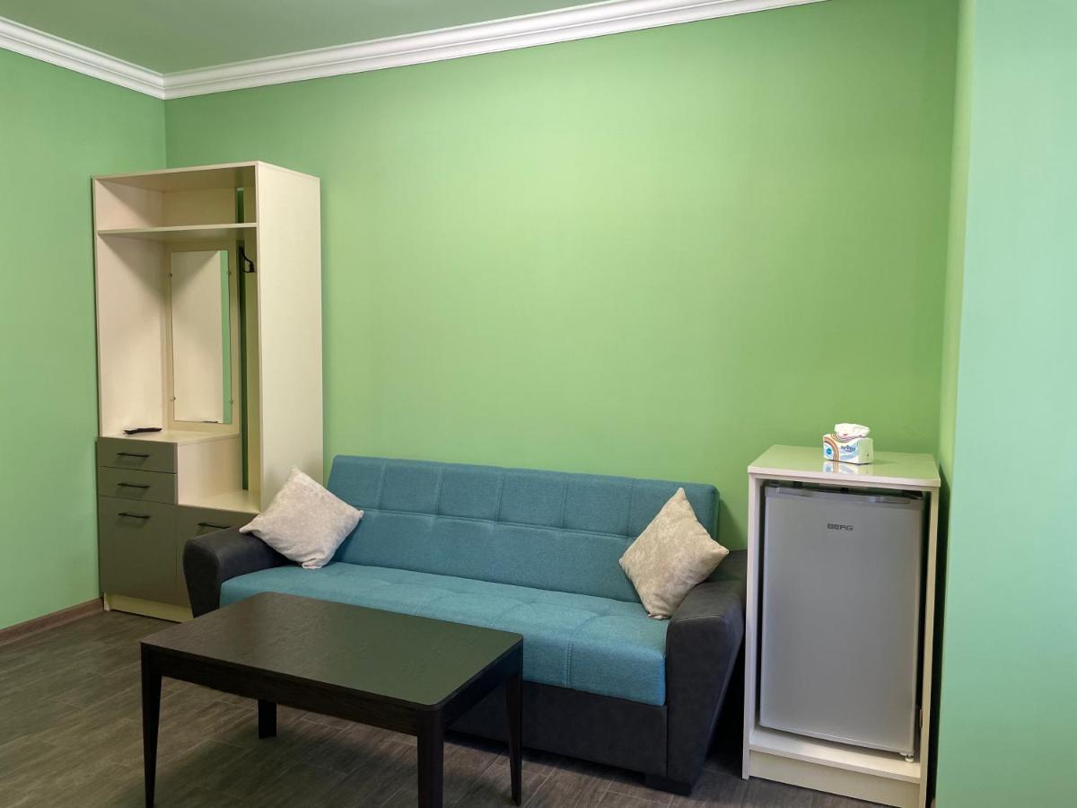 Central Hotel Gyumri Bagian luar foto